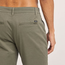 Load image into Gallery viewer, RIDERS BY LEE MENS Z STRETCH CHINO
